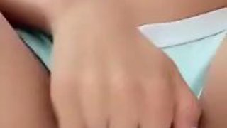 She Milks Her Naughty Snatch In Her Spouse's Absence