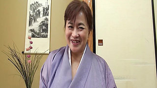 H080G05 Widow who wraps her plump body in Japanese clothes, first shot AV of a 60-year-old mature woman