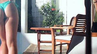 Squirting ass babe getting licked outdoors in high def