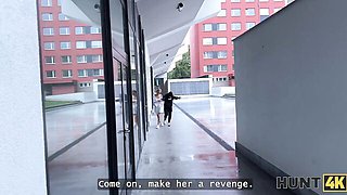 Hunt4k featuring Steve Q and Naomi Love's europe video