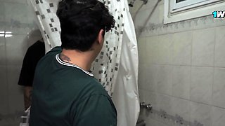 Mexican big ass JESSICA SODI fucks the worker when her