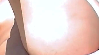 Quick wet blowjob at the beach