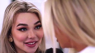 TRANSSENSUAL - Blonde Hotties Emma Rose & Rachael Cavalli