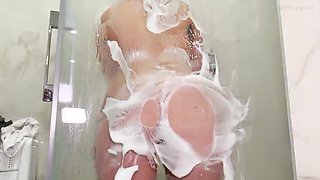 Bodacious Humungous Breasts COUGAR Dame Lyne Muddy POINT OF VIEW Suck Sucky-sucky