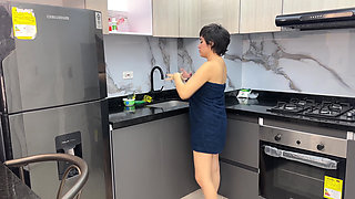 I Order a Delivery, but I Like the Delivery Mans Huge and Delicious Cock Better, so I Ask Him to Stick It in Me