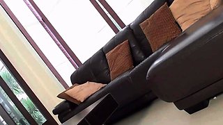 Amateur Asian Teen Fucks Her Boyfriend In a Hotel