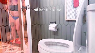 Voyeur Pee at a Sleepover Party