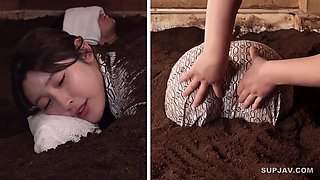 Buried In A Sand Bath And Unable To Move