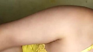 Yaraa49 shares passionate large ass peeing solo