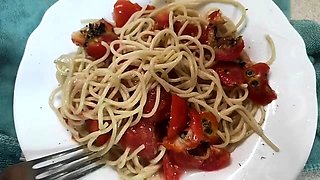 JuliaCrown - Cook disgust food pasta for slave