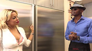 MILF Luna Star Cheats On Her Husband With Popular Musician