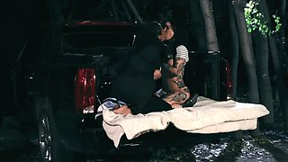 Kira Noir & Joanna Angel: Outdoor Lesbian Encounter You'll Never Forget - 23.1.2019