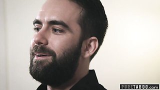 Angelic Logan Pierce and London River at deep throat porn