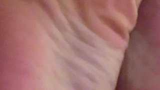 Amateur Foot Fetish Girlfriend Sucks and gives a Footjob