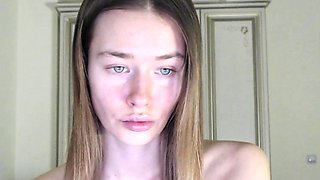 Brunette Solo Webcam Masturbation