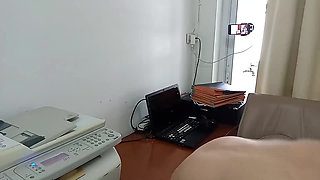 SURPRISE FOR BOSS! Stupid Secretary and scanner. Secretary scans boobs and pussy on MFP in office