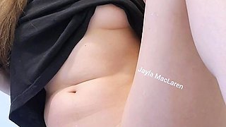 Amateur brunette double toying on webcam