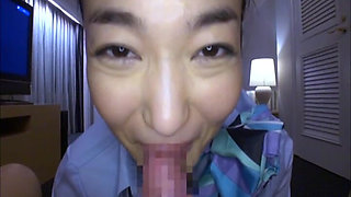 Elegant Flight Attendant Ryu Delivers a Performance Filled with Beauty and Passion - 2