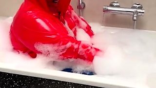 Amateur fat slut getting her wet pussy