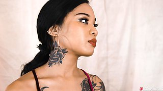 Exotic babe Honey Gold hot sex video