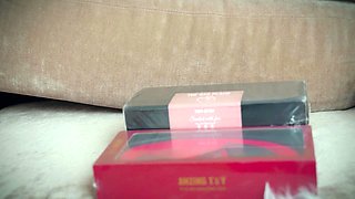 Young lady uses vibrating dildo for the first time and