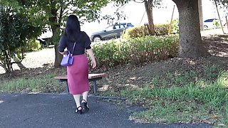 336KNB-293　【その人妻爆乳につき】週3でハプバーに通い、ご自慢の爆乳で若い男を引っ掛けまくる欲求不満な奥様がAV応募！「ハプバーも通い詰めたし、新しいことシたい」とのコト。