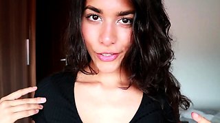 Brunette Solo Webcam Masturbation