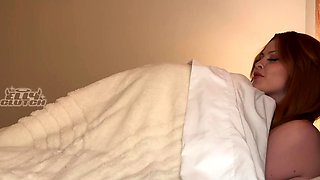 Elly Clutch - Sharing a bed with my sisters best friend