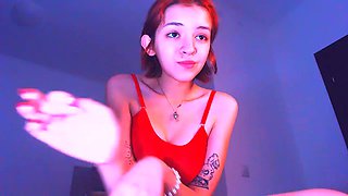 AliceVirg sexy cam model