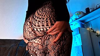 Monaris Thick Ass in Tights