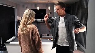 Alice Gone Wild Miss Alice Wild / Brazzers