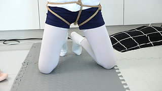 Girlfriend Restrains and Punishes the Game: Keep Squatting, and if You Fail, Get Spanked