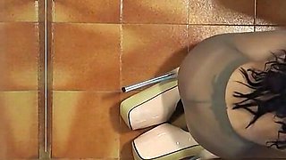 MILF in Pantyhose and High Heels Gives a Blowjob on Her Knees with Cum Swallowing