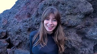 Reality girlnextdoor sucks cock in public outdoors for cash