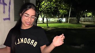Mamada Arriesgada En Publico-fetiche Con - Mi Vecina
