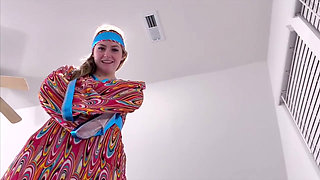 London Evans' Groovy '60s Giantess Domination 4K-pov Shrinking Fantasy Awaits!