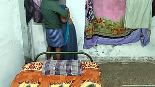 I talked to an Asian Desi bhabhi and made her agree to have sex.
