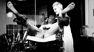 Amateur Blonde Fisting Her Ass