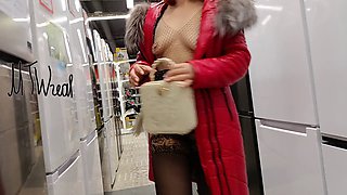 Public exhibitionist, flashing, exhibitionist
