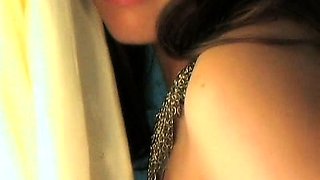 Love Chat Big Boobs Brunette Masturbating For Cam