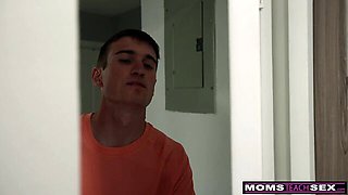 Outstanding Slimthick Vic - cum shot action - Moms Teach Sex