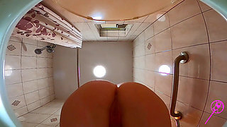 Emily Pissing Farting