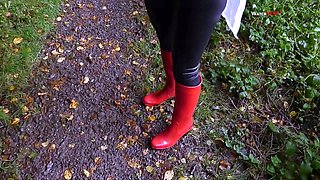 Amateur Blonde Teen Plays Solo with Toy Webcam Porn