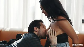 Seducing breasty mom Jenna Foxx having an an amazing hardcore sex