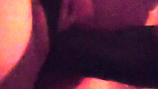 Musclemommy is so horny that she fucks it in a thong and cums